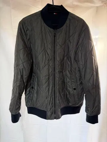 그레이 퀼팅 봄버 자켓