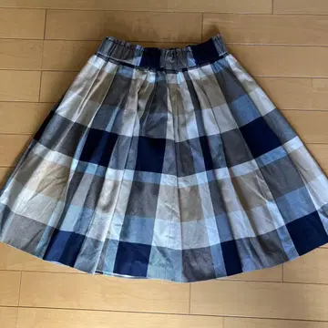 BLUE LABEL 체크 무늬 플레어 스커트 36