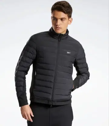 거의 미사용 Reebok 트레이닝 하이브리드 윈터 자켓