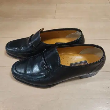 SPARTACUS 블랙 로퍼