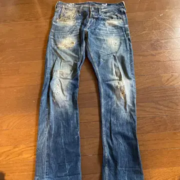 REPLAY 데미지 가공 스트레이트 데님