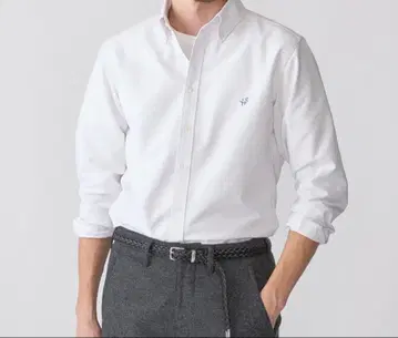 SHIPS 주름 방지 수분 흡수 속건성 원포인트 로고 버튼 다운 셔츠