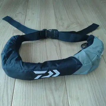 다이와 인플레이터블 구명 조끼 (DF-2709)