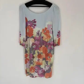 GRABE CONTINENTAL 스카이블루 꽃무늬 반소매 튜닉