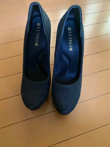 DEMETER 네이비 글리터 하이힐