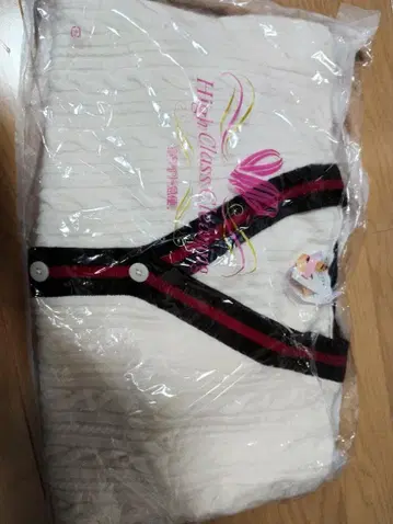 매킨토시 런던의 가디건