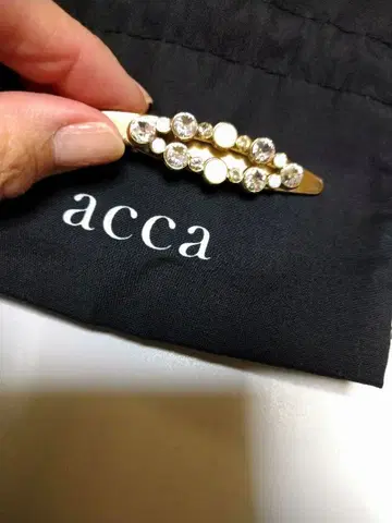acca 베리 아몬드 클립 화이트