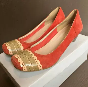 펌프스 madras MODELLO