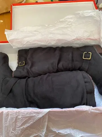 미사용 새상품 블랙 롱 부츠 버클 포함