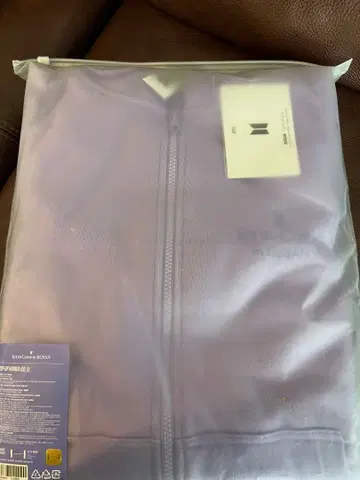 ZIP-UP HOODIE BTS L 사이즈
