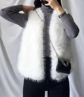 me+em select 볼륨 인조 모피 베스트