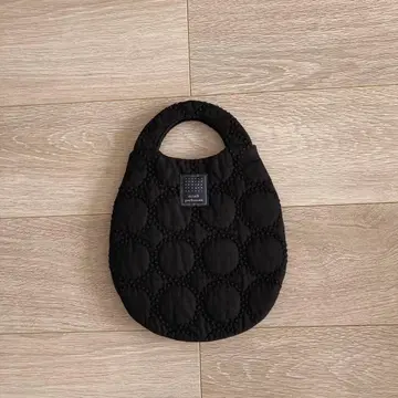 미나 페르호넨 우즈라 백