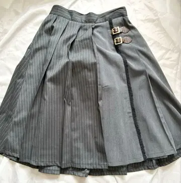 택 포함 새상품 Fint F.i.n.t 스트라이프 플리츠 스커트 핀트