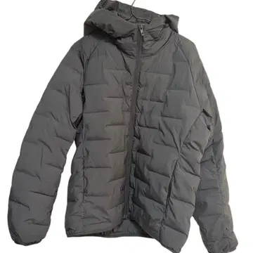 유니클로 퍼프 테크 후드티 블랙