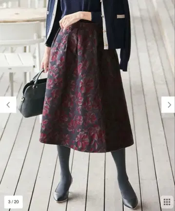 anysis 미인백화 콜라보 플라워 자카드 리버서블 스커트