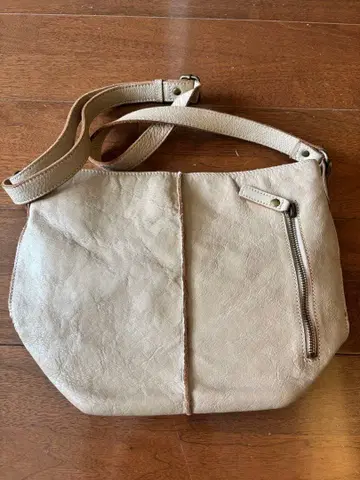 ATLANTA 가죽제품 숄더백 베이지