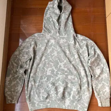 후지 군 착용 GAP 카모플라쥬 후디 짧은 기장