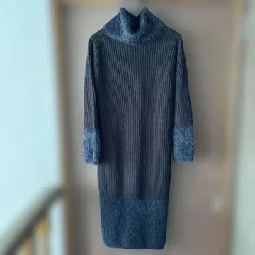 블랙 터틀넥 롱 니트 원피스