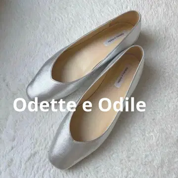 [ 새상품급 ] ODETTE E ODILE 실버 플랫슈즈 24.5