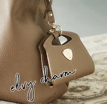 거의 미사용! ATAO elvy 참 카드 홀더 참 토프 아타오