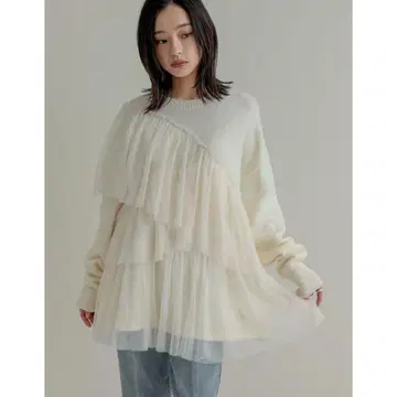 리디 알파카 터치 튤 비대칭 프릴 니트탑