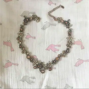 비쥬 꽃 모티브 목걸이 엑시즈팜 계열