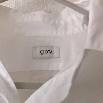 CIOTA 화이트 긴팔 셔츠 면 100%