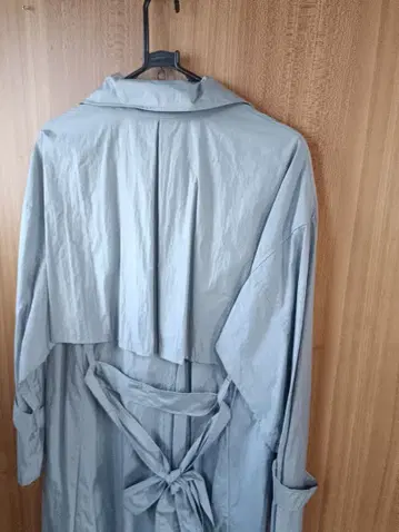 피사노 빅 사이즈 라이트 블루 얇은 소재 트렌치코트