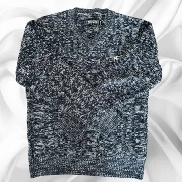 Norton 네이비 계열 V넥 니트 M