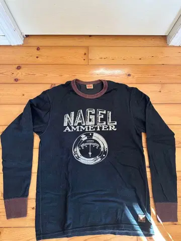 디럭스웨어 롱T 사이즈M 중고