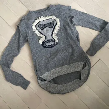 TSUMORI CHISATO 원숭이 자수 긴팔 니트