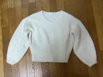 LAGUNAMOON 아이보리 V넥 니트