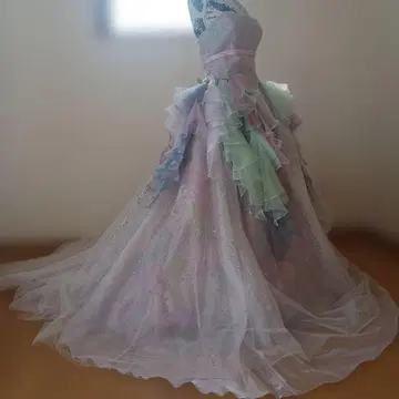 파스텔 프릴 웨딩 드레스