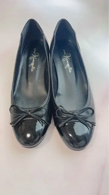 [ 새상품급 ] 긴자 카네마츠 블랙 펌프스 25.0cm