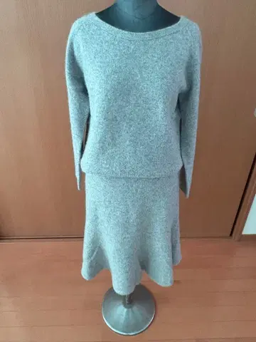 그레이 니트 스커트 셋업