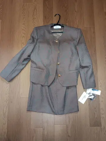 Planter Boutique 자켓과 스커트 세트