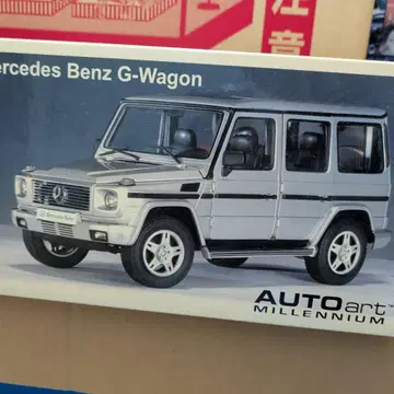 AUTOart Mercedes Benz G-Wagon 1/18