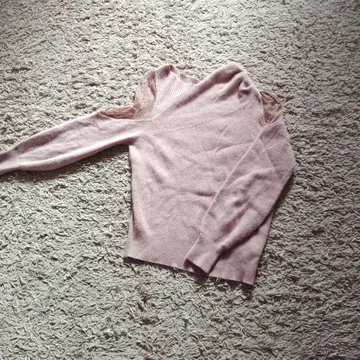 SNIDEL 핑크 오프숄더 니트