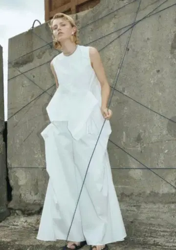 UN3D. 24SS TUCK GATHER SATIN WIDE PT