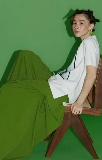 UN3D. 24SS TUCK GATHER SATIN WIDE PT