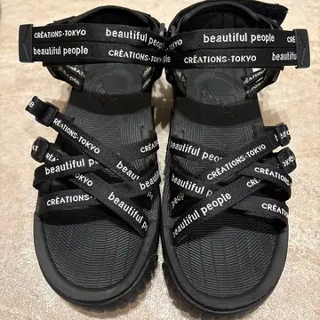 beautiful people SHAKA STUDIOS 샌들