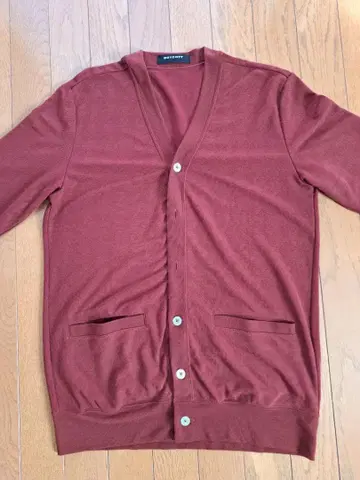 BOYCOTT 버건디 V넥 가디건