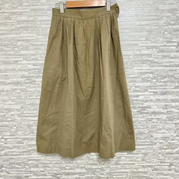 애스콧 플리츠 스커트 카키 종아리 기장 안감 부착