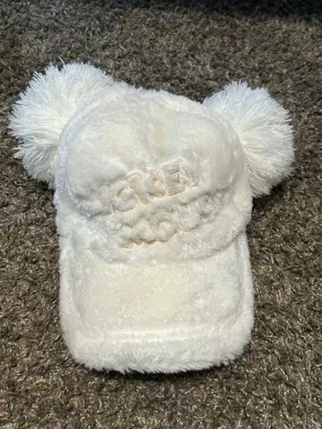 귀 달린 화이트캡 디즈니