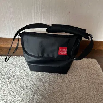 나일론 블랙 숄더백