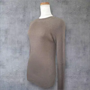 새상품급 어반리서치 로쏘 백리본 하이넥 리브 니트