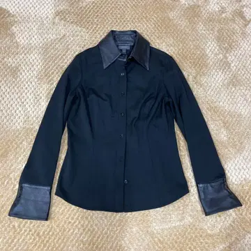 클래식 앙티에 셔츠 양가죽 블랙