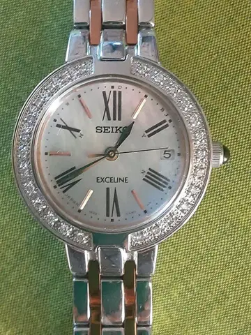 SEIKO EXCLINE 여성용 실버/골드 정크제품