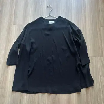 시어터 프로덕츠 블라우스