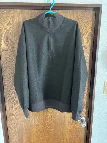 브러쉬드 맨투맨 하프 지퍼 셔츠